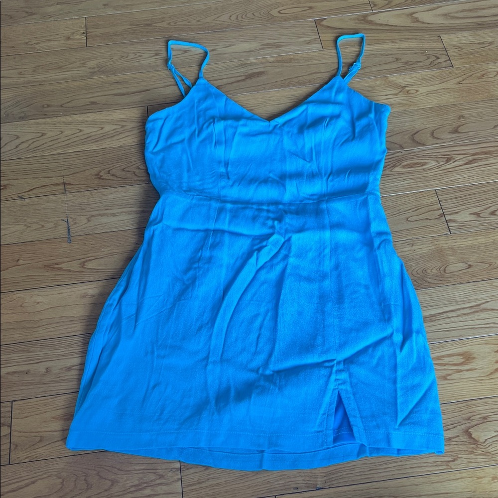 Superdown light blue mini dress with open back & adjustable straps. Size S